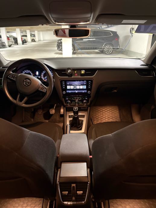 Škoda Octavia Combi 1,6 TDI, fotografija 14