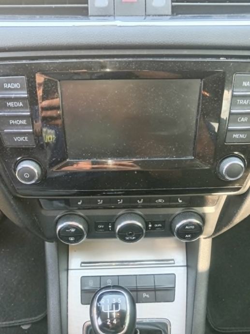 Škoda Octavia Combi 1,6 TDI, fotografija 6