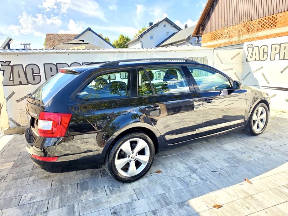 Škoda Octavia Combi 1,6 TDI =KLIMA=REG 4/27= KAO NOV= KARTICE-36 RATA, fotografija 10
