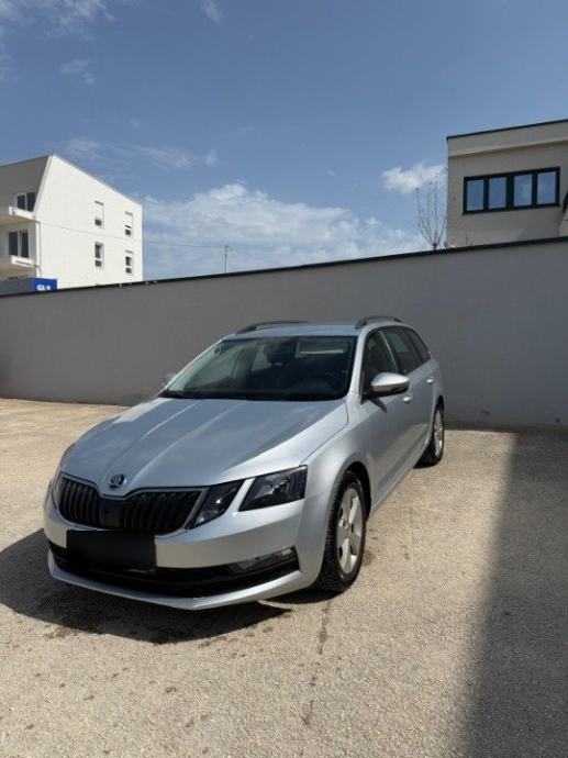 Škoda Octavia Combi 1,6 TDI, fotografija 4