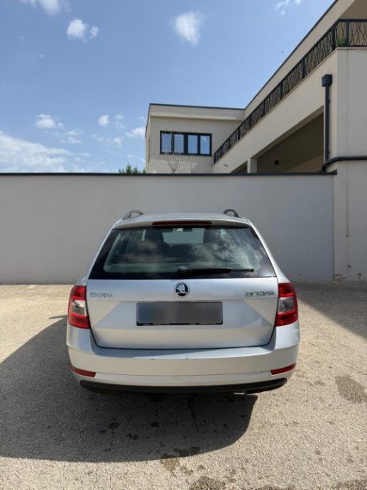 Škoda Octavia Combi 1,6 TDI, fotografija 15