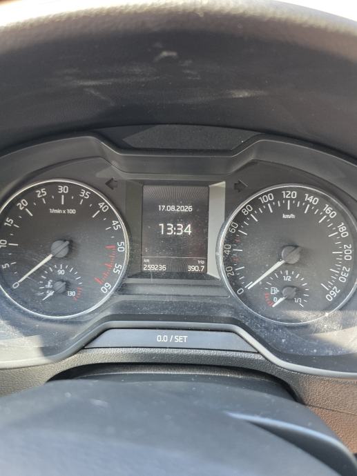 Škoda Octavia Combi 1,6 TDI, fotografija 12