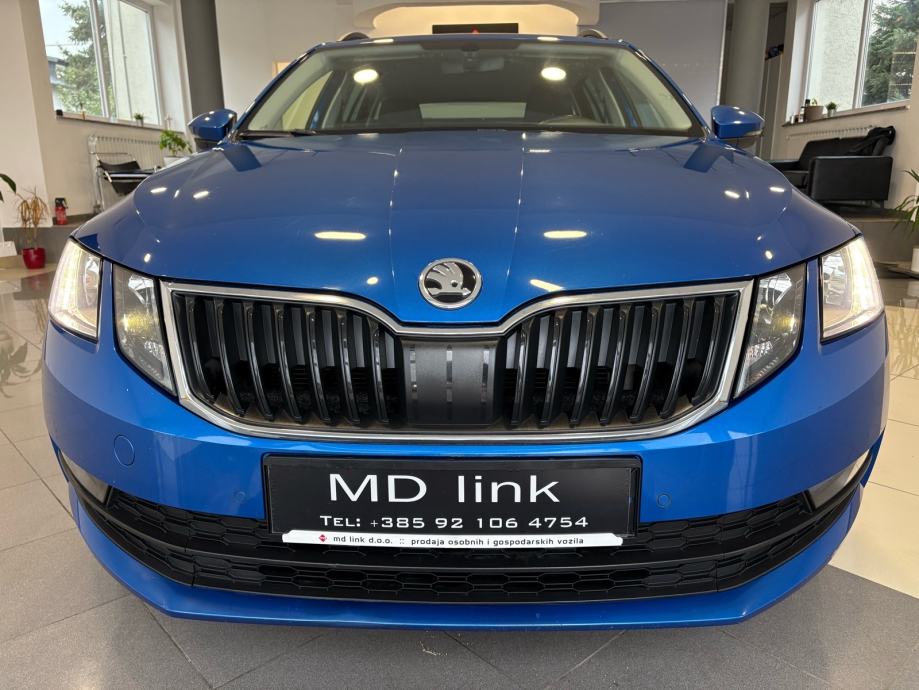 Škoda Octavia Combi 1,6 TDI, fotografija 2