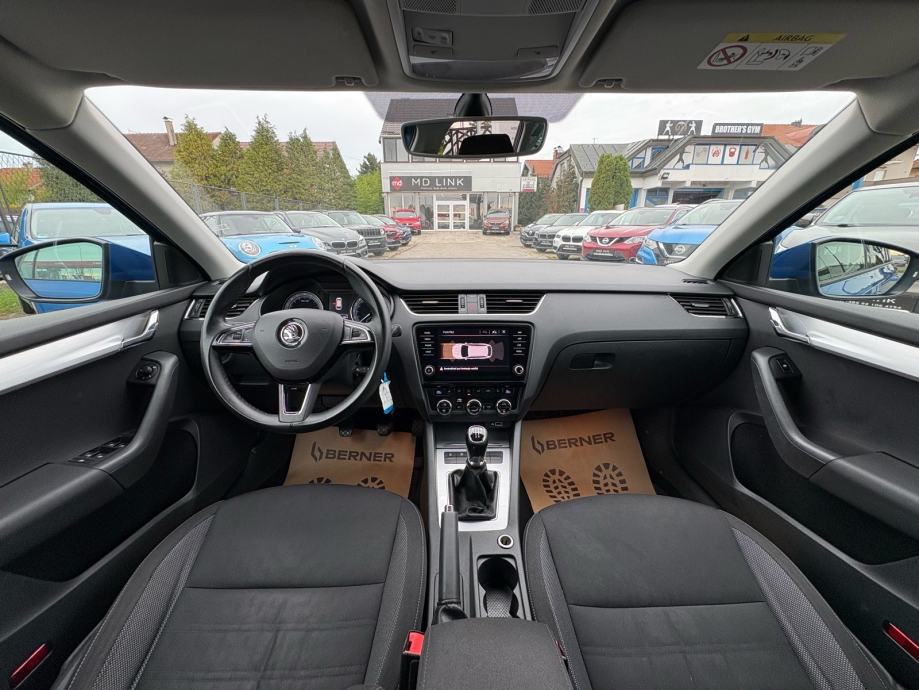 Škoda Octavia Combi 1,6 TDI, fotografija 20