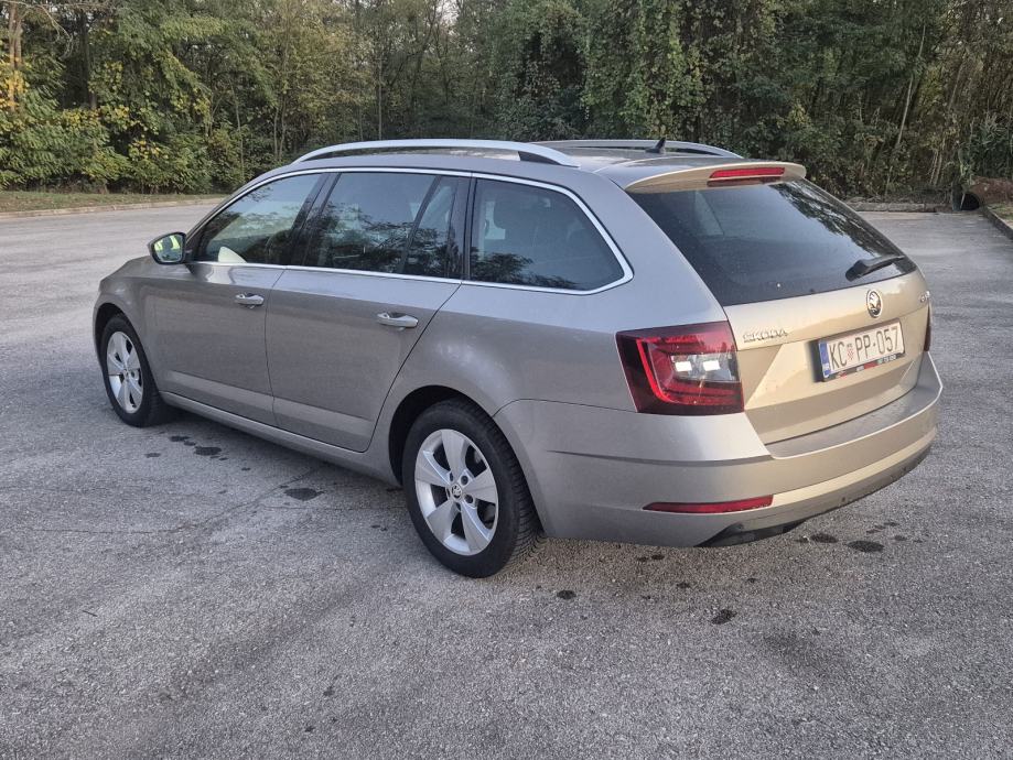 Škoda Octavia Combi 1.6 TDI (2019.) – STYLE, Virtual Cockpit, Full LED, fotografija 3