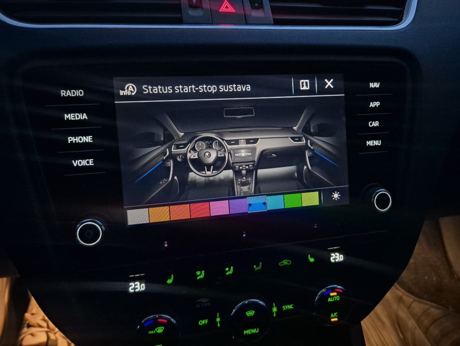 Škoda Octavia Combi 1.6 TDI (2019.) – STYLE, Virtual Cockpit, Full LED, fotografija 20