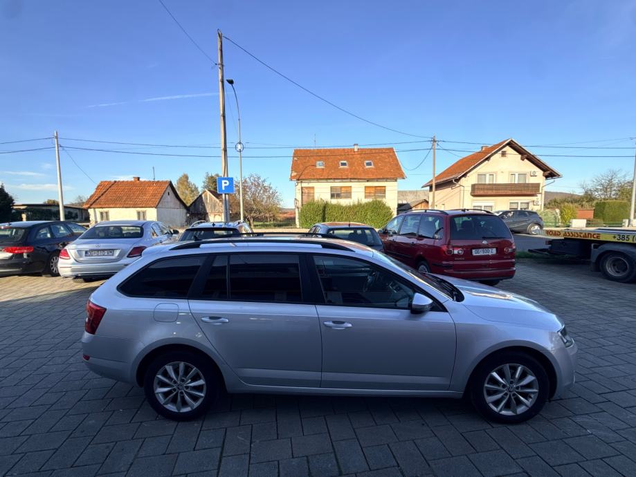 Škoda Octavia Combi 1,6 TDI, fotografija 6