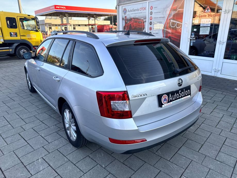 Škoda Octavia Combi 1,6 TDI, fotografija 3