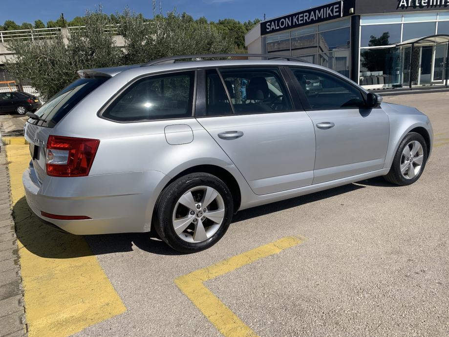 Škoda Octavia Combi 1,6 TDI Style - JAMSTVO, fotografija 4