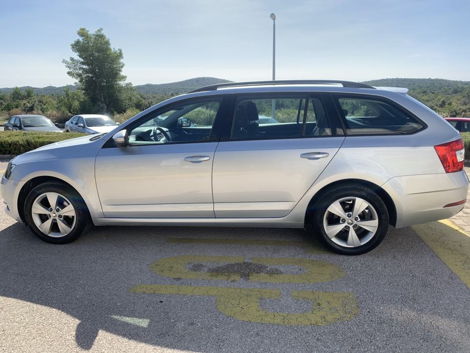 Škoda Octavia Combi 1,6 TDI Style - JAMSTVO, fotografija 8