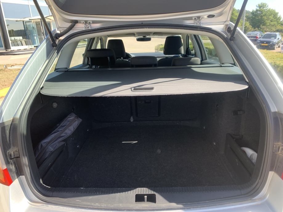 Škoda Octavia Combi 1,6 TDI Style - JAMSTVO, fotografija 9