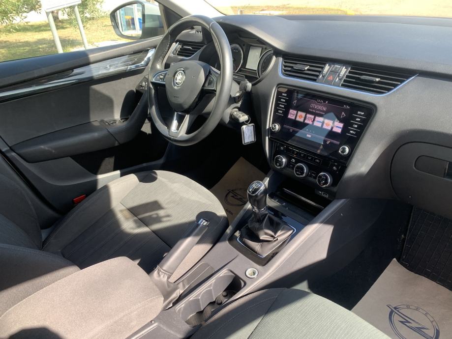 Škoda Octavia Combi 1,6 TDI Style - JAMSTVO, fotografija 10