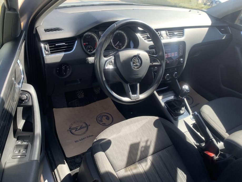 Škoda Octavia Combi 1,6 TDI Style - JAMSTVO, fotografija 11