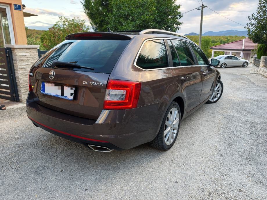 Škoda Octavia Combi 1,6 TDI,VRS,DSG,panorama,full led, Navigacija, fotografija 4