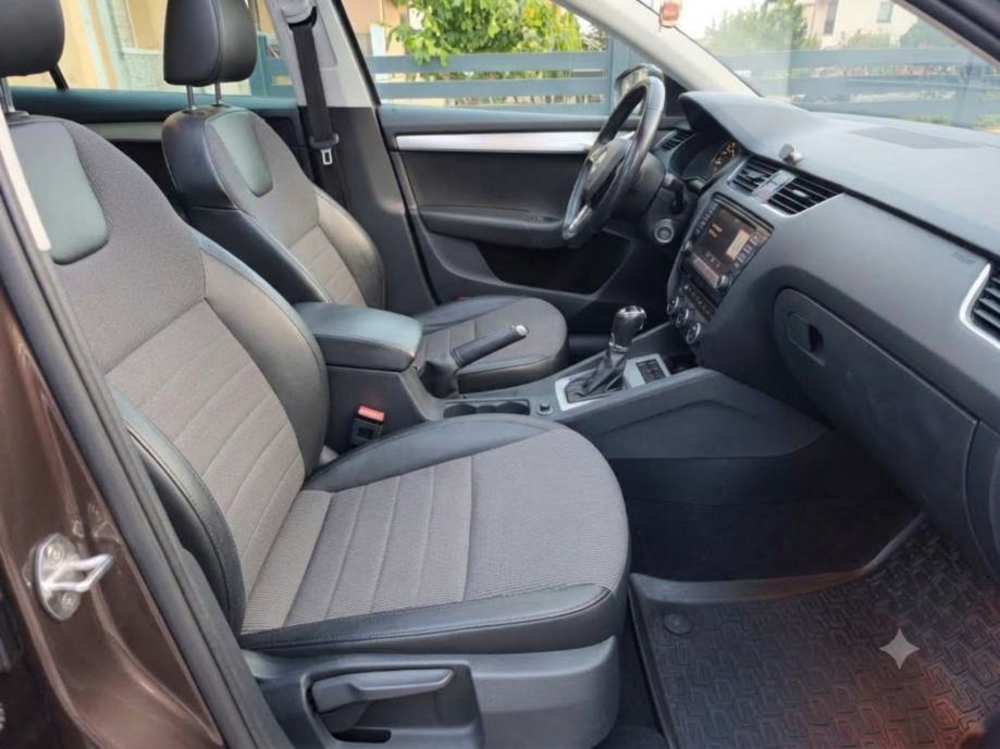 Škoda Octavia Combi 1,6 TDI,VRS,DSG,panorama,full led, Navigacija, fotografija 11