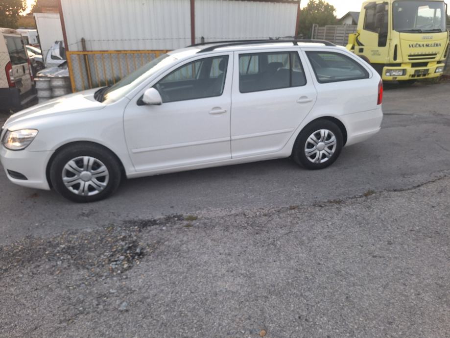 Škoda Octavia Combi 1,9 TDI, fotografija 2
