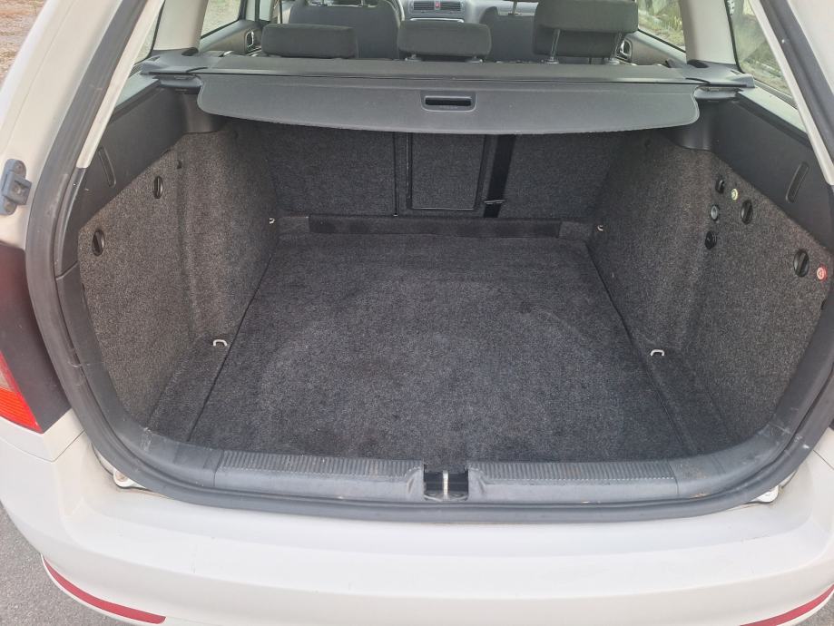 Škoda Octavia Combi 1,9 TDI, fotografija 7