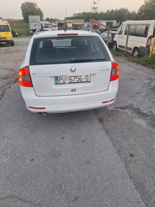 Škoda Octavia Combi 1,9 TDI, fotografija 3