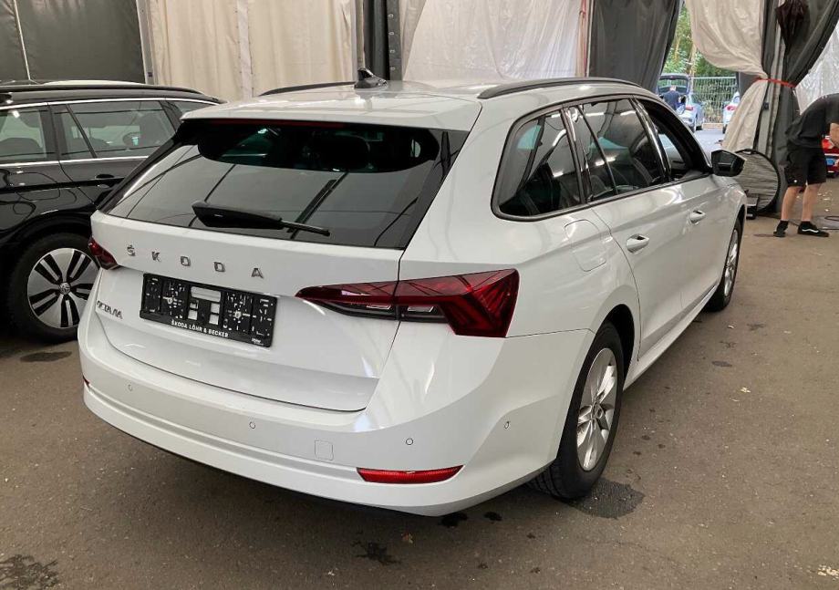 Škoda Octavia Combi 2,0 TDI 150 KS DSG ** U DOLASKU !!, fotografija 3