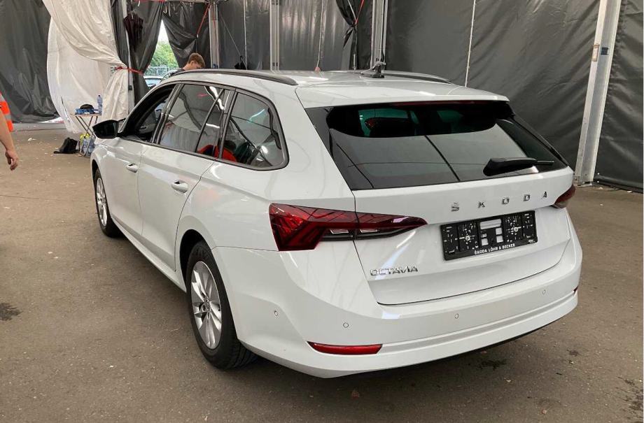 Škoda Octavia Combi 2,0 TDI 150 KS DSG ** U DOLASKU !!, fotografija 4