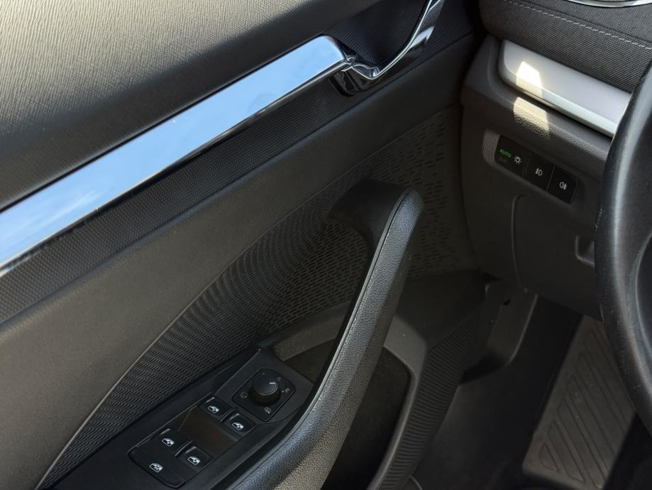 Škoda Octavia Combi 2,0 TDI 2022 GOD 110 KW HR VOZILO U PDV-u SERVISNA, fotografija 10