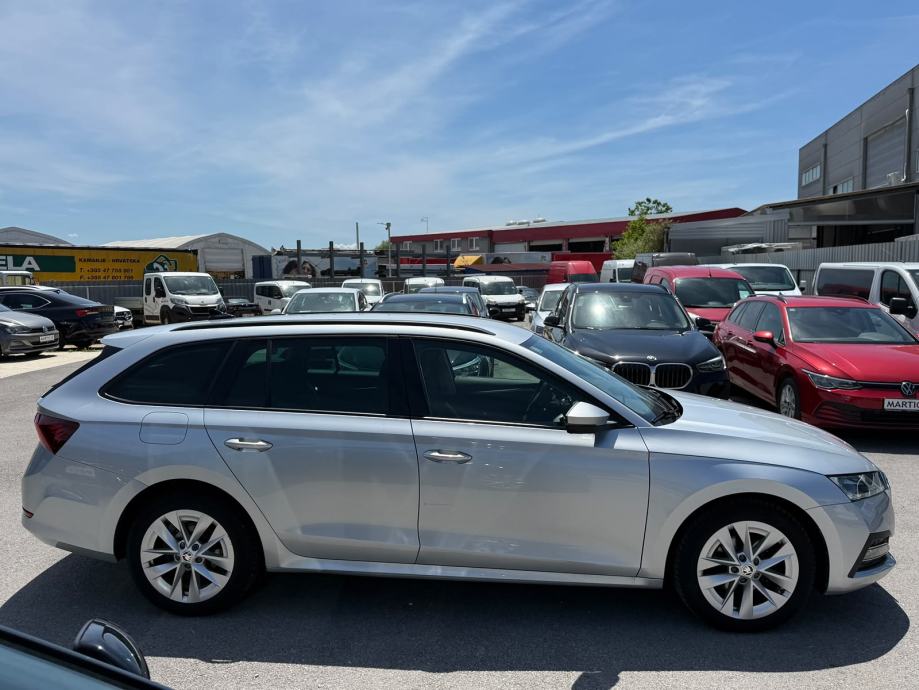 Škoda Octavia Combi 2,0 TDI 2022 GOD 110 KW HR VOZILO U PDV-u SERVISNA, fotografija 2