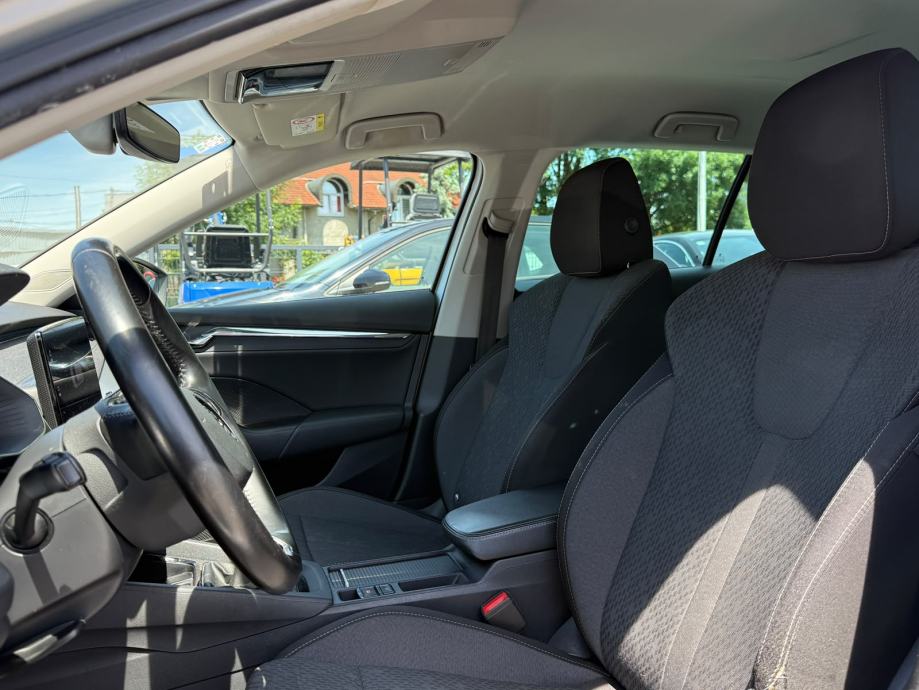 Škoda Octavia Combi 2,0 TDI 2022 GOD 110 KW HR VOZILO U PDV-u SERVISNA, fotografija 17