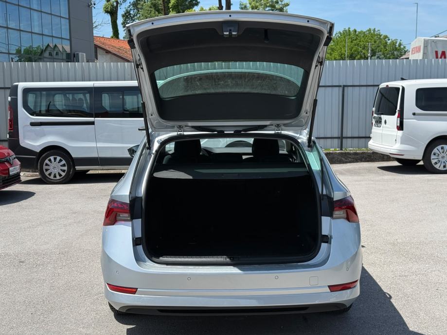 Škoda Octavia Combi 2,0 TDI 2022 GOD 110 KW HR VOZILO U PDV-u SERVISNA, fotografija 5