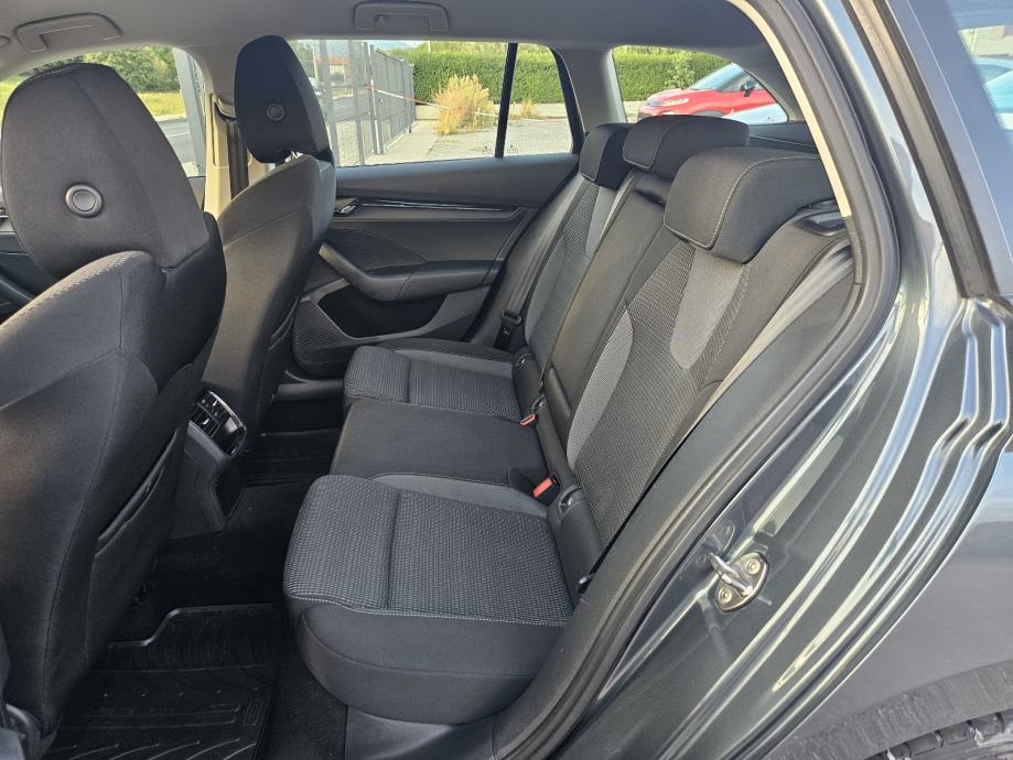 Škoda Octavia Combi 2,0 TDI VIRTUAL / NAVI /DSG/F1/ LED/ 24 MJ.JAMSTVO, fotografija 11