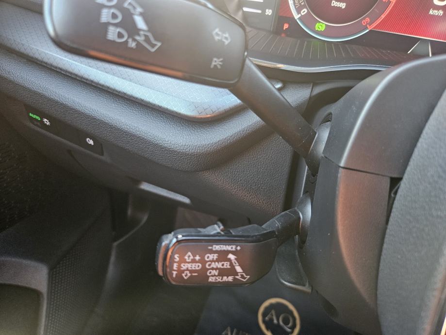 Škoda Octavia Combi 2,0 TDI VIRTUAL / NAVI /DSG/F1/ LED/ 24 MJ.JAMSTVO, fotografija 13