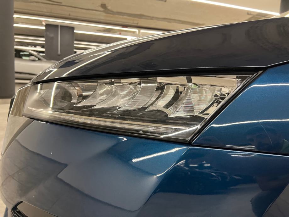 Škoda Octavia Combi 2.0 TDI Ambition - 3 godine jamstva, fotografija 10