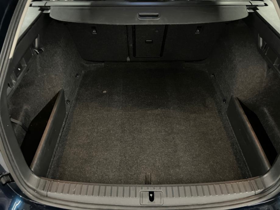 Škoda Octavia Combi 2.0 TDI Ambition - 3 godine jamstva, fotografija 12