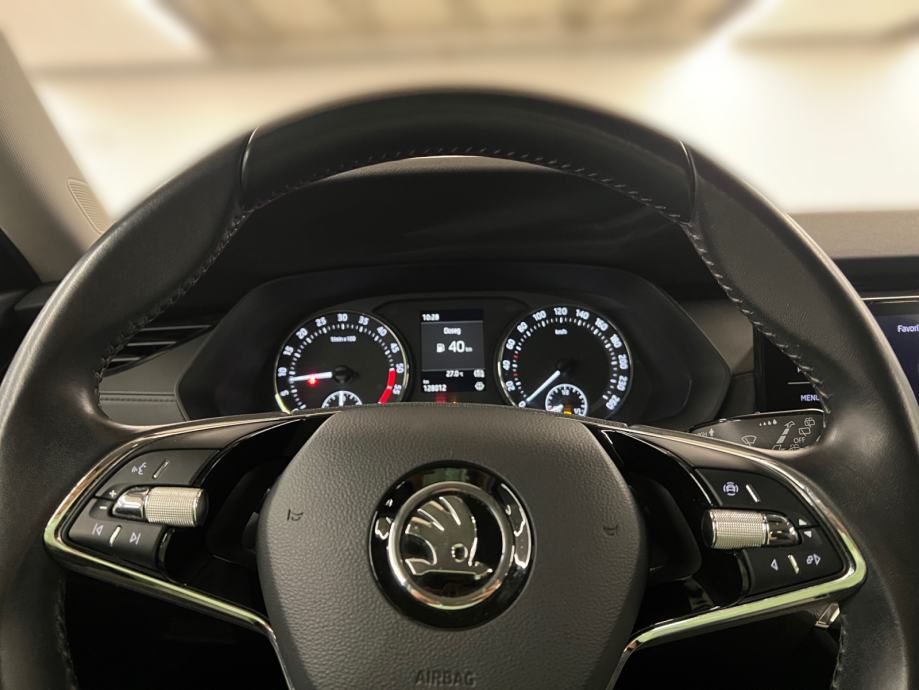 Škoda Octavia Combi 2.0 TDI Ambition - 3 godine jamstva, fotografija 14