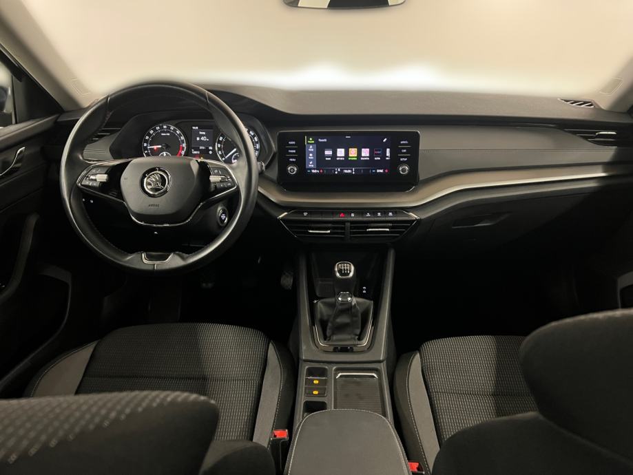 Škoda Octavia Combi 2.0 TDI Ambition - 3 godine jamstva, fotografija 17