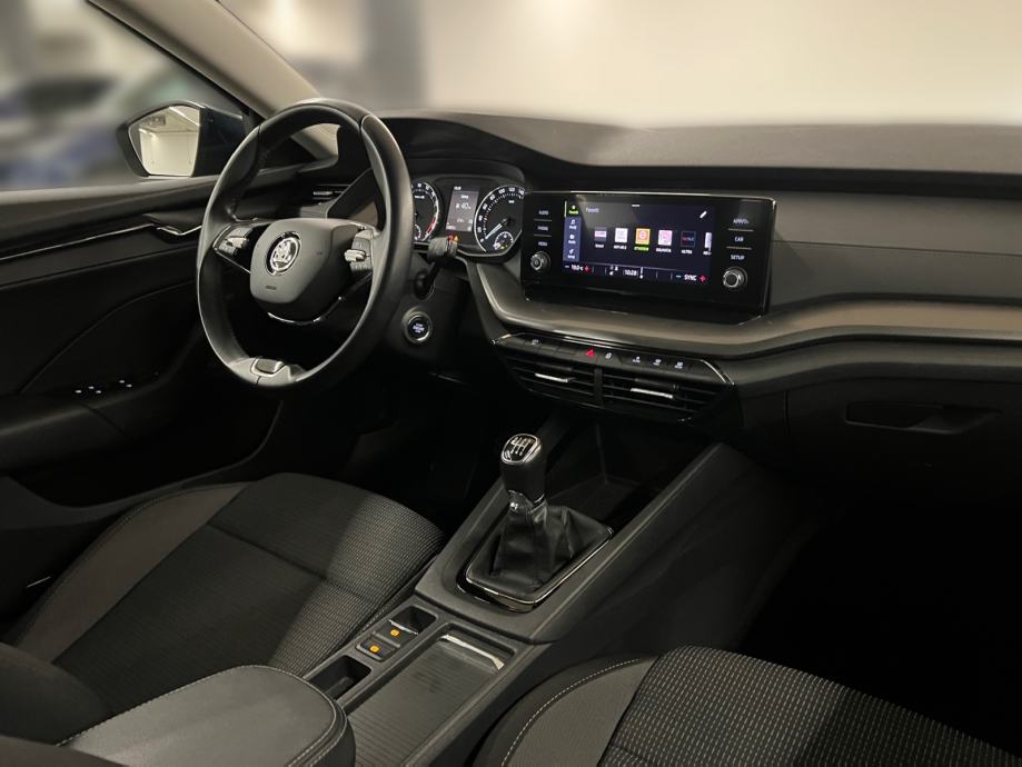 Škoda Octavia Combi 2.0 TDI Ambition - 3 godine jamstva, fotografija 19