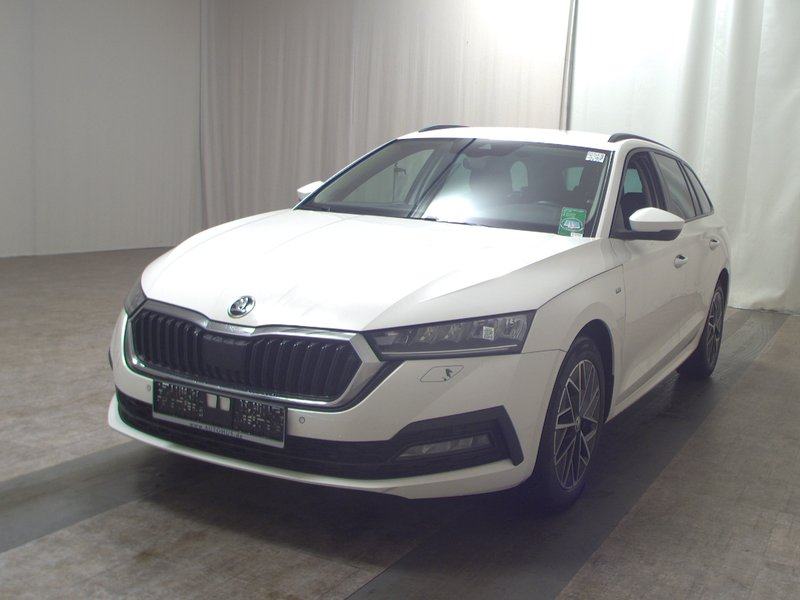 Škoda Octavia Combi 2.0 TDI Ambition automatik • ACC • Full LED, fotografija 2