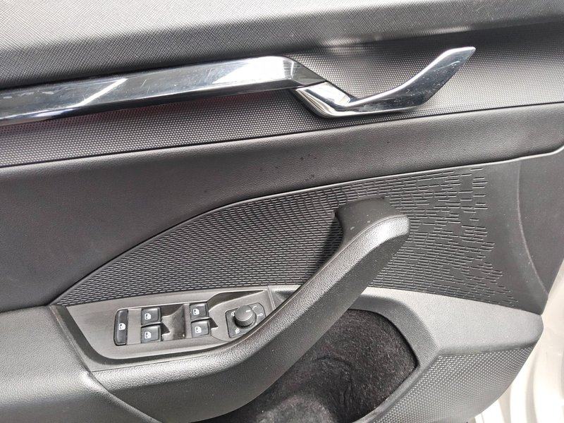 Škoda Octavia Combi 2.0 TDI Ambition automatik • ACC • Full LED, fotografija 10