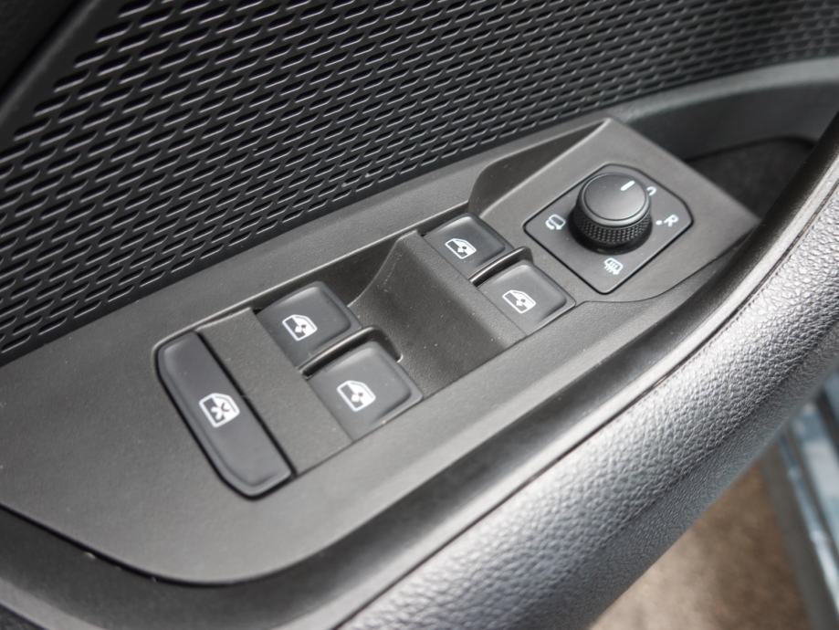 Škoda Octavia Combi 2.0 TDI Ambition+LED+KEYLESS+ACC, fotografija 13