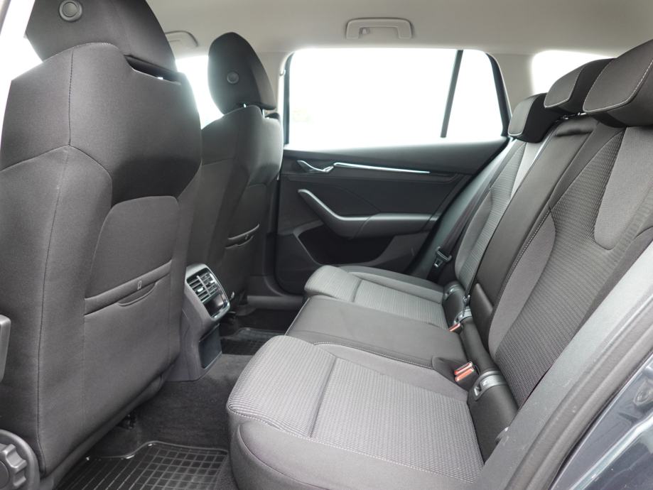 Škoda Octavia Combi 2.0 TDI Ambition+LED+KEYLESS+ACC, fotografija 12