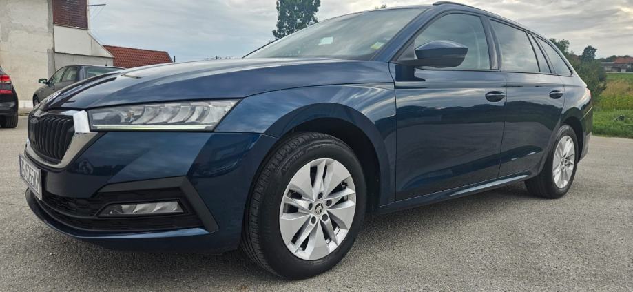 Škoda Octavia Combi 2,0 TDI automatik, fotografija 3