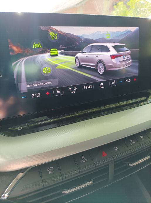 Škoda Octavia Combi 2,0 TDI automatik, fotografija 13