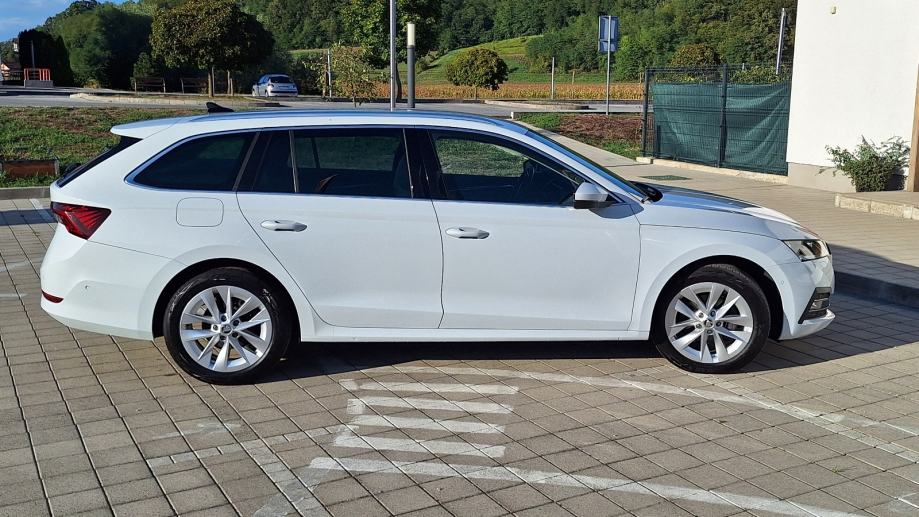 Škoda Octavia Combi 2,0 TDI Style, Webasto, HUD, perla, fotografija 6