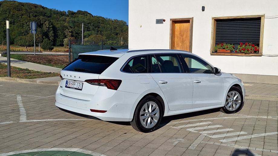 Škoda Octavia Combi 2,0 TDI Style, Webasto, HUD, perla, fotografija 7