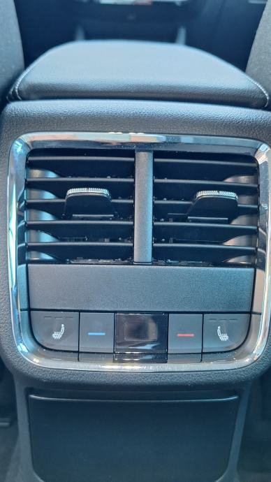 Škoda Octavia Combi 2,0 TDI Style, Webasto, HUD, perla, fotografija 15