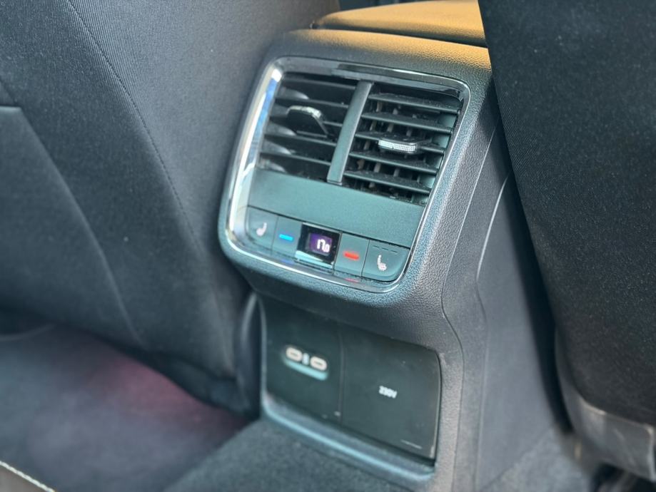 Škoda Octavia Combi 2,0 TDI automatik, fotografija 12