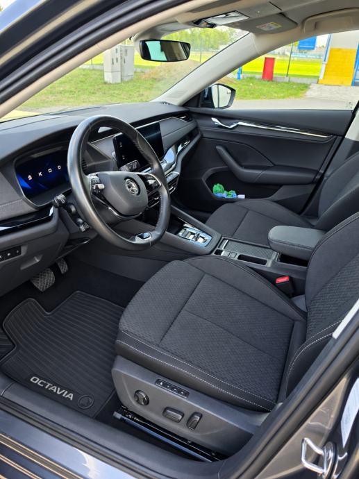 Škoda Octavia Combi 2,0 TDI automatik, fotografija 10