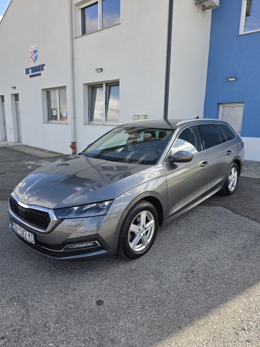 Škoda Octavia Combi 2,0 TDI automatik, fotografija 9