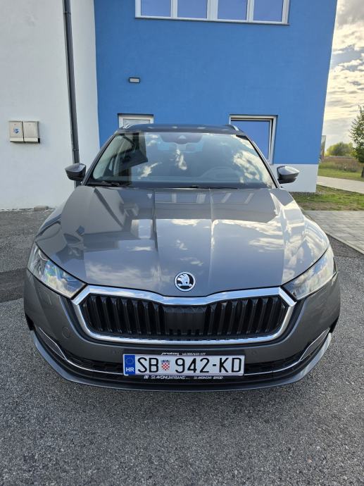 Škoda Octavia Combi 2,0 TDI automatik, fotografija 8