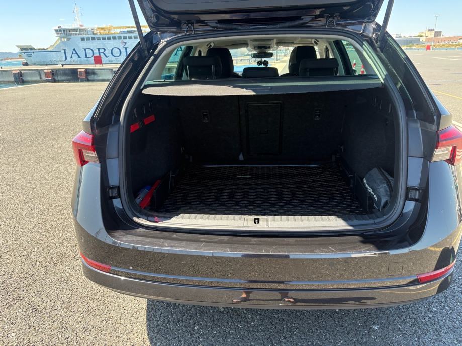 Škoda Octavia Combi 2.0 TDI DSG 150 KS, fotografija 6