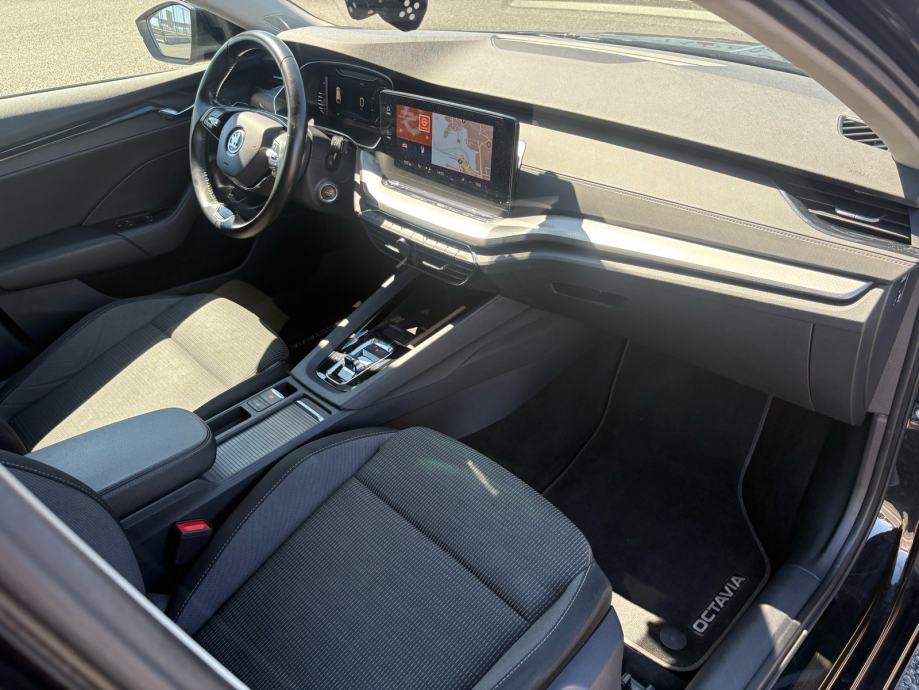 Škoda Octavia Combi 2.0 TDI DSG 150 KS, fotografija 8